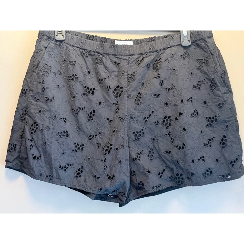 Everlane Black Eyelet Elastic Waist Shorts XL Floral Embroidered Cotton Breezy